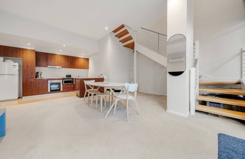 City West Apartment | 1-Bed Apartment with Gym, BBQ and Pool Facilities