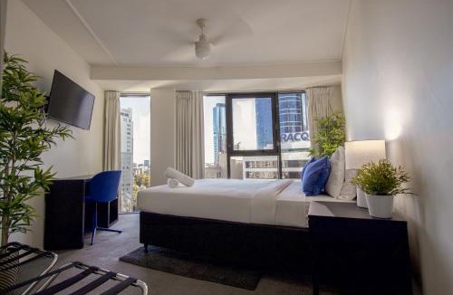 Brisbane Central Business District Hotel | 1 Bed Studio Apartment Near Eagle Street