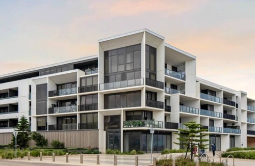 Werribee South House | 1 bedroom Waterfront/beach front accommodation Wyndham Harbour Werribee South