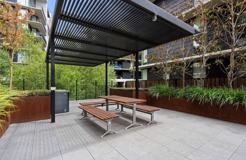Belconnen Apartment | 1 Bedroom Winter Garden