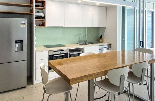 Nelly Bay Apartment | 1 Bright Point Apartment 4502
