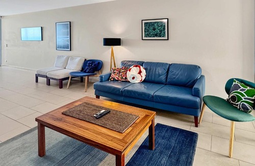 Nelly Bay Apartment | 1 Bright Point Apartment 3303