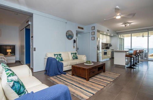 Nelly Bay Apartment | 1 Bright Point Apartment 4105