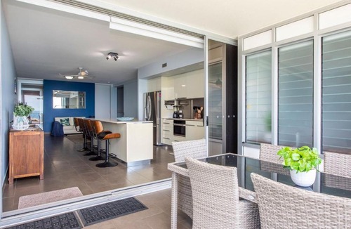 Nelly Bay Apartment | 1 Bright Point Apartment 4105
