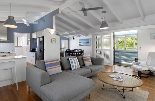 Sunshine Beach Apartment | 1 Hillridge, 6 Ferguson St - Coastal Retreat