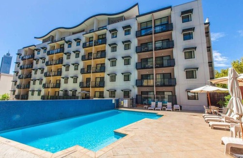 Perth Central Business District Apartment | 10 CBD Resort 2BR Secure Suite Pool Gym & Parking
