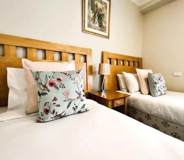 Perth Central Business District Apartment | 10 CBD Resort 2BR Secure Suite Pool Gym & Parking