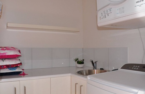Rainbow Beach House | 10 Double Island Drive - Rainbow Beach