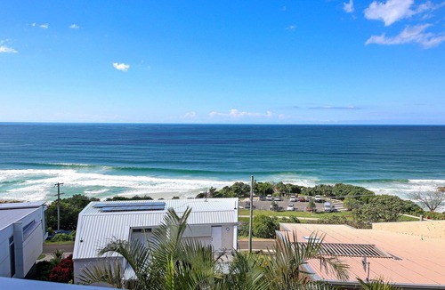 Coolum Beach House | 10 Mona Vista Court, Coolum Beach