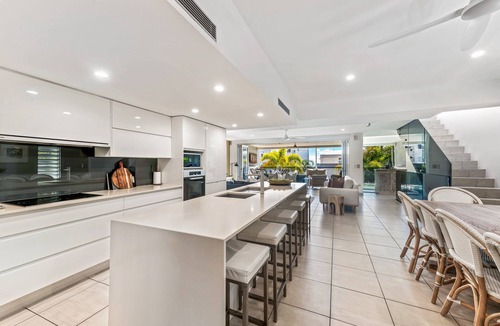 Alexandra Headland House | 100 steps to the beach. Our modern Sunshine Coast home accommodates 12 guests