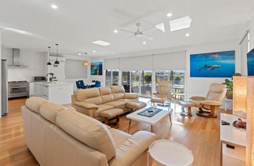 Exmouth House | 108 Madaffari Drive