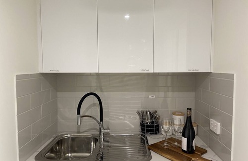 Brunswick West Apartment | 10A Brunswick Living Studio Close to APT and CBD Free Wifi Tram at Doorstep