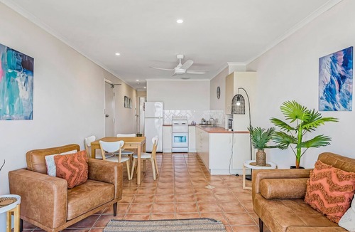 North Creek Apartment | 10T Beachfront Apartments