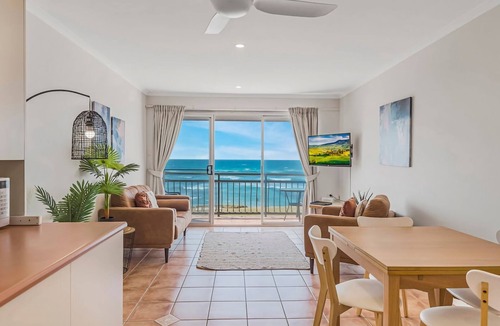 North Creek Apartment | 10T Beachfront Apartments