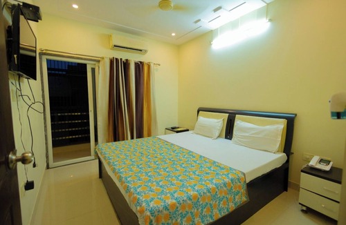 Vrindavan Hotel | 11 Flowers
