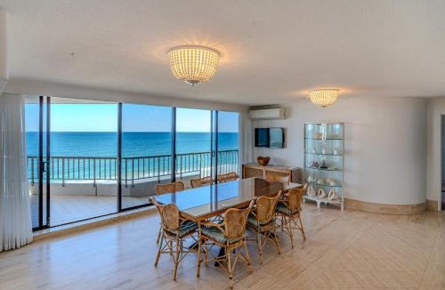 Currumbin Apartment | 11A The Rocks Resort Luxe Penthouse