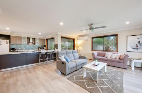Bargara House | 12 Wilfred Street