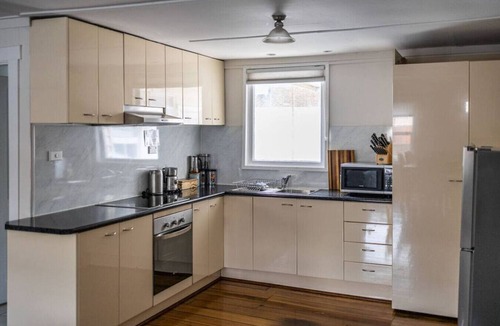 Hobart Central Business District Apartment | 128 Murray Apartment 2 `Sassafras` | Hobart CBD