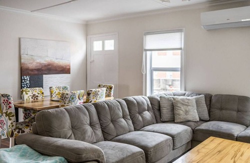 Hobart Central Business District Apartment | 128 Murray Apartment 2 `Sassafras` | Hobart CBD