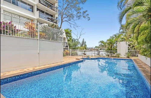 Surfers Paradise Apartment | 12th-Floor Riverfront Retreat Views Walk to Beach