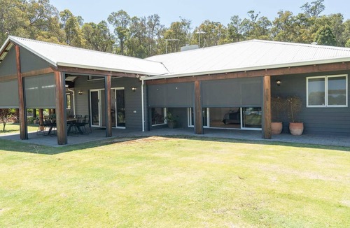Mundaring House | 1375 Perfect Rural Escape Family Fun