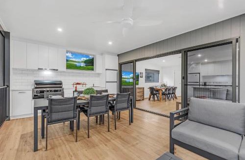 Moama House | #15 Highview Waters - Echuca Holiday Homes
