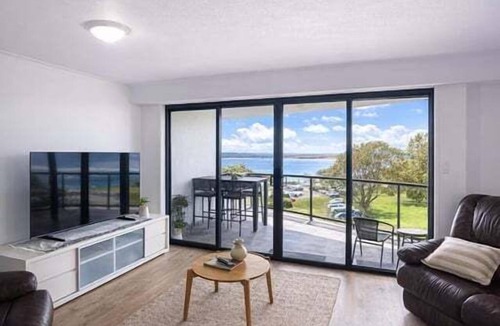 Maroochydore Apartment | 15 Ocean Isles, The Esplanade Maroochydore