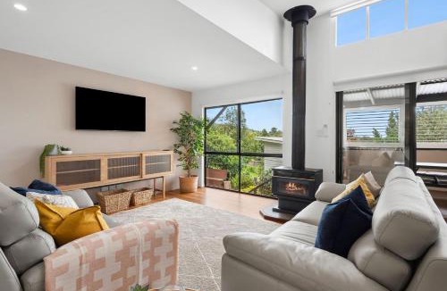 Yaroomba House | 153 Centenary Heights Rd