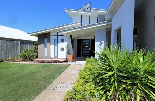 Bargara House | 17 Bargara Lakes Drive Bargara