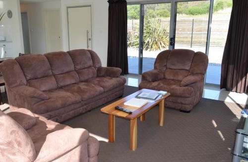 Coles Bay House | 170 Hazards View - Unit 1
