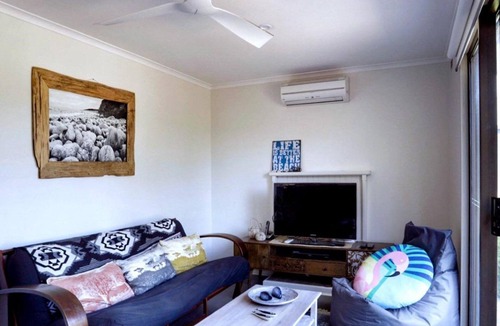 Smiths Beach House | 18 Gilmore Street, Smiths Beach - lovely property in popular Smiths Beach