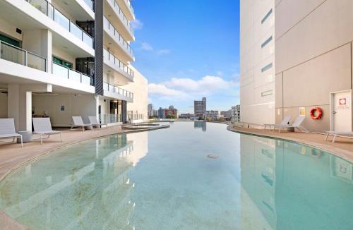 Darwin City Centre Apartment | '18th in the Clouds' CBD Resort Living with Pool