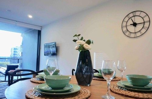 South Brisbane Apartment | 1B Modern Flat in Peel St with Pool and Gym Access C20