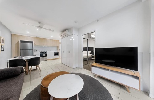 Hamilton Apartment | 1Bed Pvte Apt - Portside Wharf Location