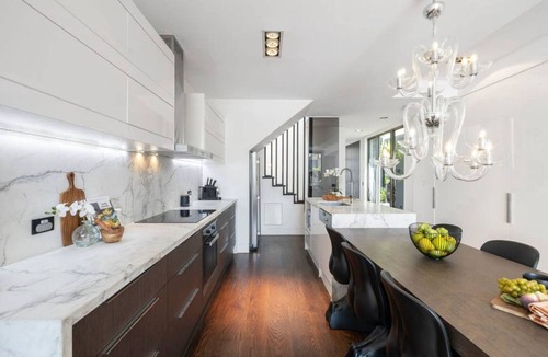 Albert Park House | 1st Class Living in the Heart of A+ Albert Park