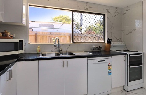 Bargara Villa | 2/43 Croft Street Bargara