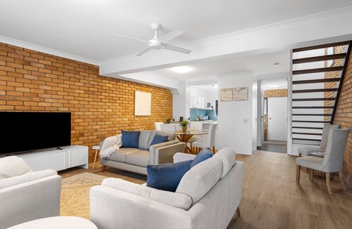 Peregian Beach Apartment | 2-54 "Tapaka" Avocet Parade, Peregian Beach