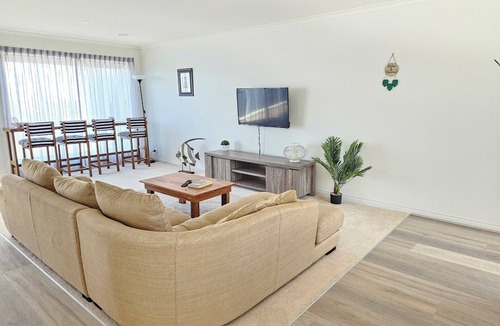 Port Macdonnell House | 2 6 Germein Court, Panayil Beach House