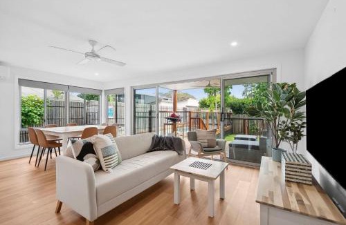 Mudjimba House | 2 - 8 Pandanus, Beautiful townhouse walking distance to beach