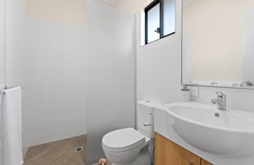 Cable Beach Cottage | 2 Bed 2 Bath Central Broome Getaway