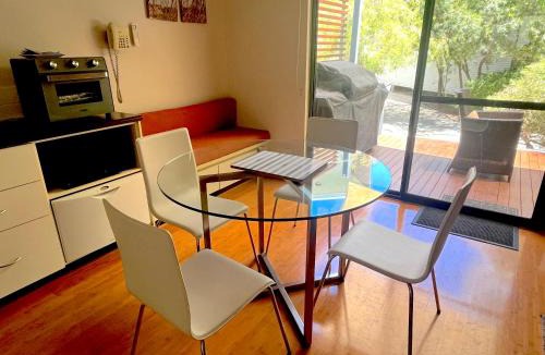 Preston Beach Apartment | 2 bed self-contained Beach Shack