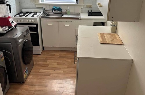 Bondi Beach Apartment | 2-bedroom apartment in perfect Bondi Beach