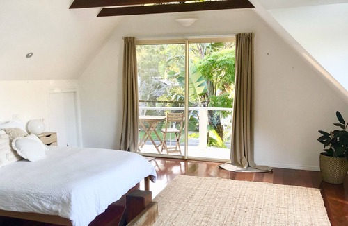 Suffolk Park Cottage | 2 Bedroom Beachside Cottage