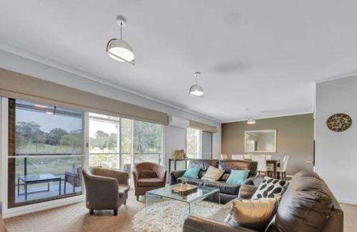 Mulwala Apartment | 2 Bedroom Golf Views Apartment