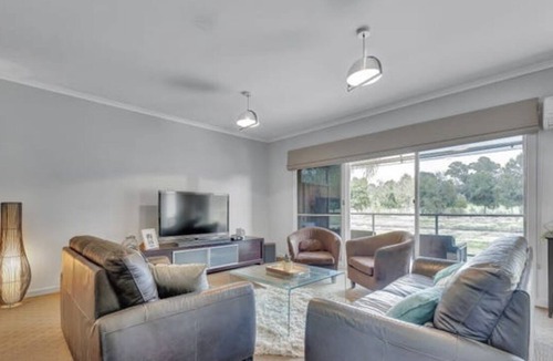 Mulwala Apartment | 2 Bedroom Golf Views Apartment