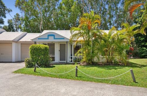 Noosaville Apartment | 2 Bedroom Ground Level Villa in Tropical 4* Resort