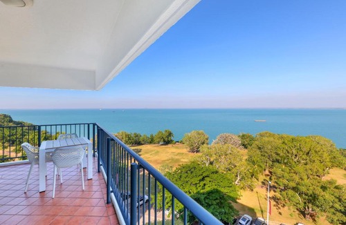 Darwin City Centre Apartment | 2 Bedroom Penthouse Retreat Water Views Pool Balcony