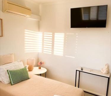 Parap Apartment | 2 Bedroom Top Floor Parap Delight New to Market