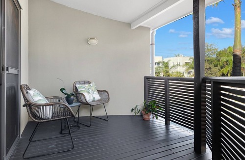 Sunshine Beach House | 2 Horizon Terraces - Spacious Duplex Close to Village and Beach