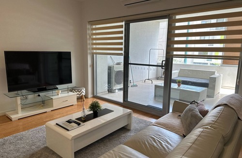 Rivervale Apartment | 2 On Trend Condo near Crown 1BR